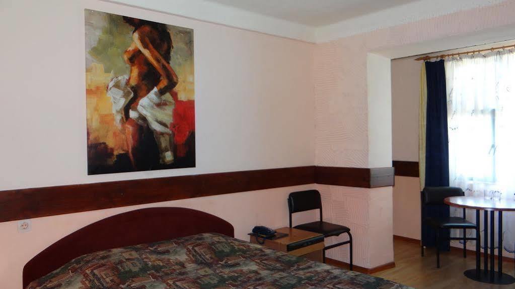Hotel Desna Kut Kijev Kültér fotó