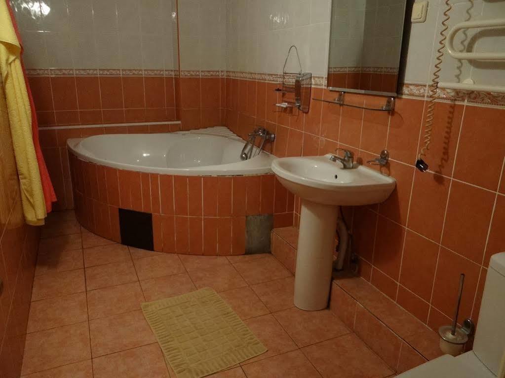 Hotel Desna Kut Kijev Kültér fotó